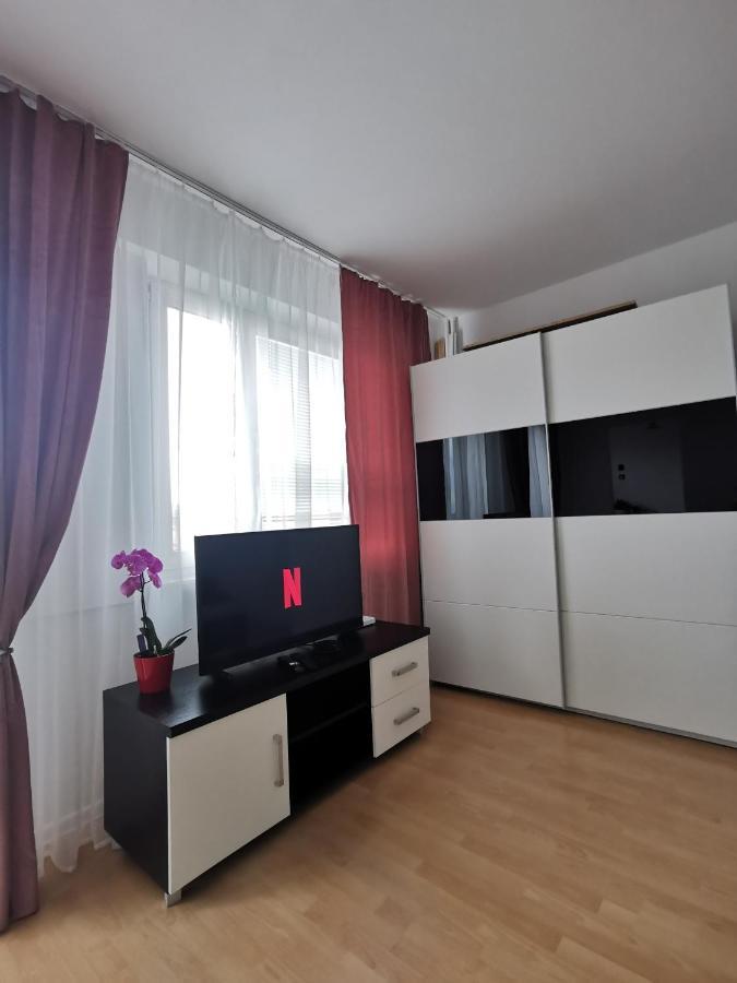 Millenium Self Check-in Faktura Apartment